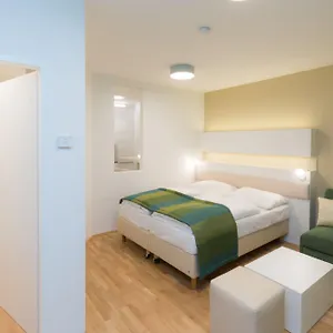Smart Living - Hauptbahnhof - Self Check-in Aparthotel Wenen